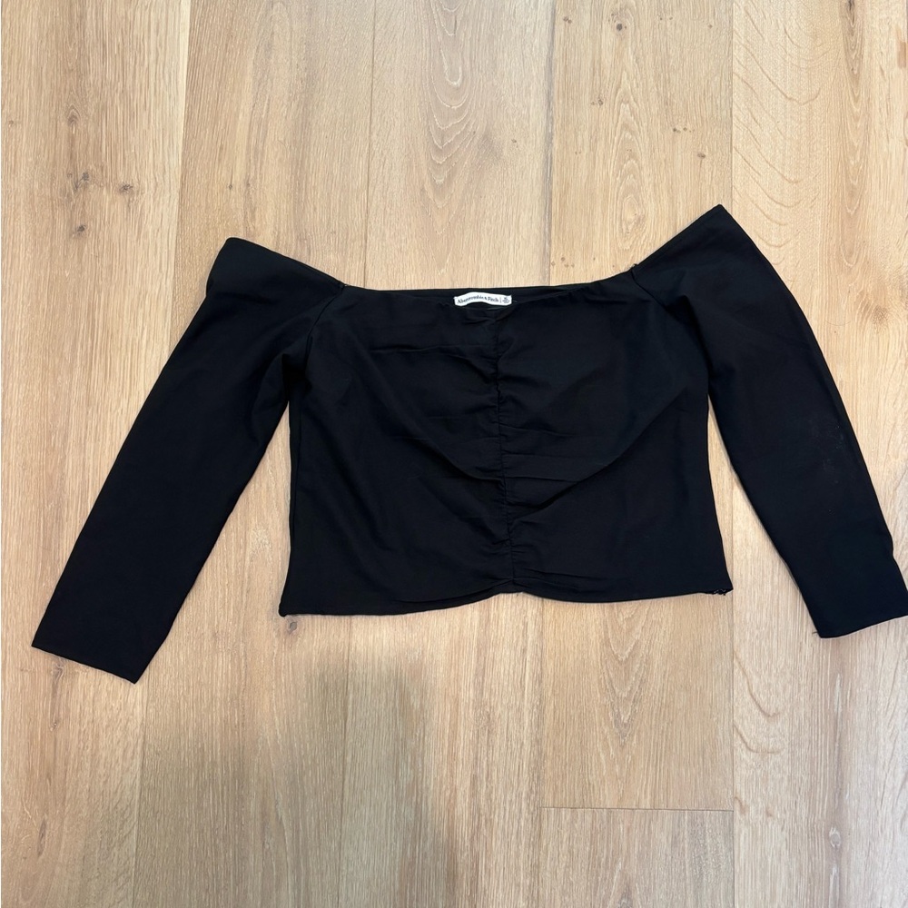 NWT Abercrombie & Fitch Black Off-Shoulder Top